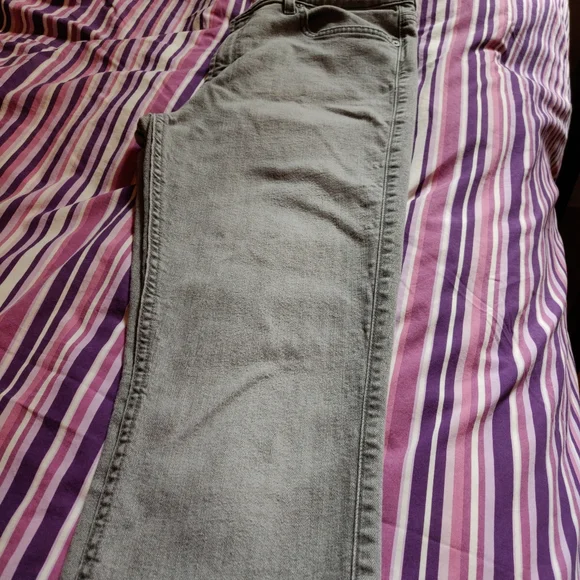 32 7 for all mankind the Skinny Grey Jeans - Picture 6 of 16